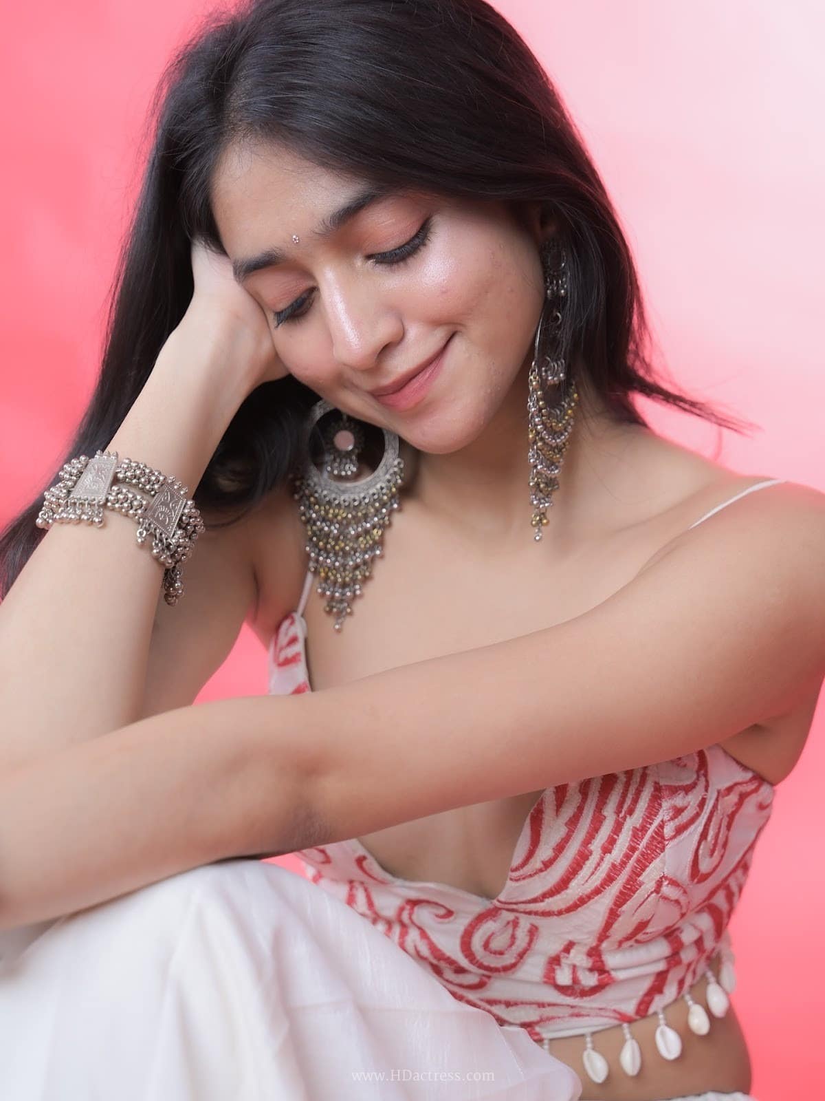 Karthik Mridhini in white strappy ethnic blouse Karthik Mridhini in white strappy ethnic blouse