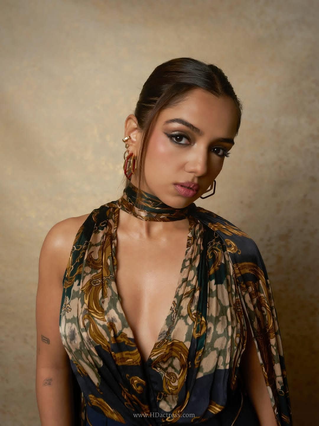 Ahsaas Channa in a Bold scarf-top Plunging Neckline Outfit