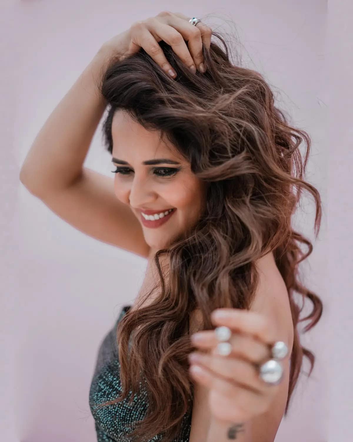 Anasuya Bharadwaj Wearing Green Sleeveless Gown | HDactress.com - Image 8 Anasuya Bharadwaj Wearing Green Sleeveless Gown | HDactress.com - Image 8
