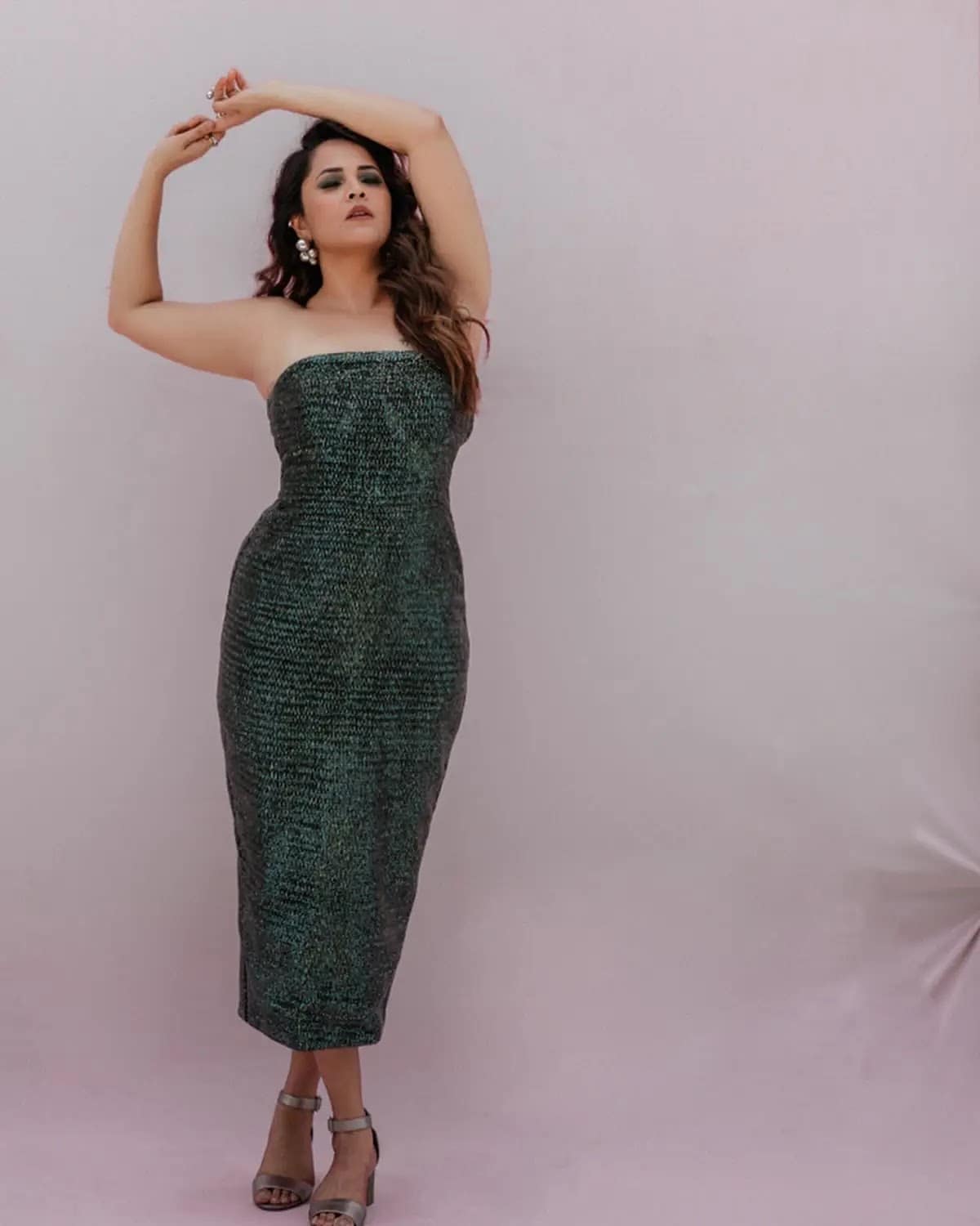 Anasuya Bharadwaj Wearing Green Sleeveless Gown | HDactress.com - Image 9 Anasuya Bharadwaj Wearing Green Sleeveless Gown | HDactress.com - Image 9