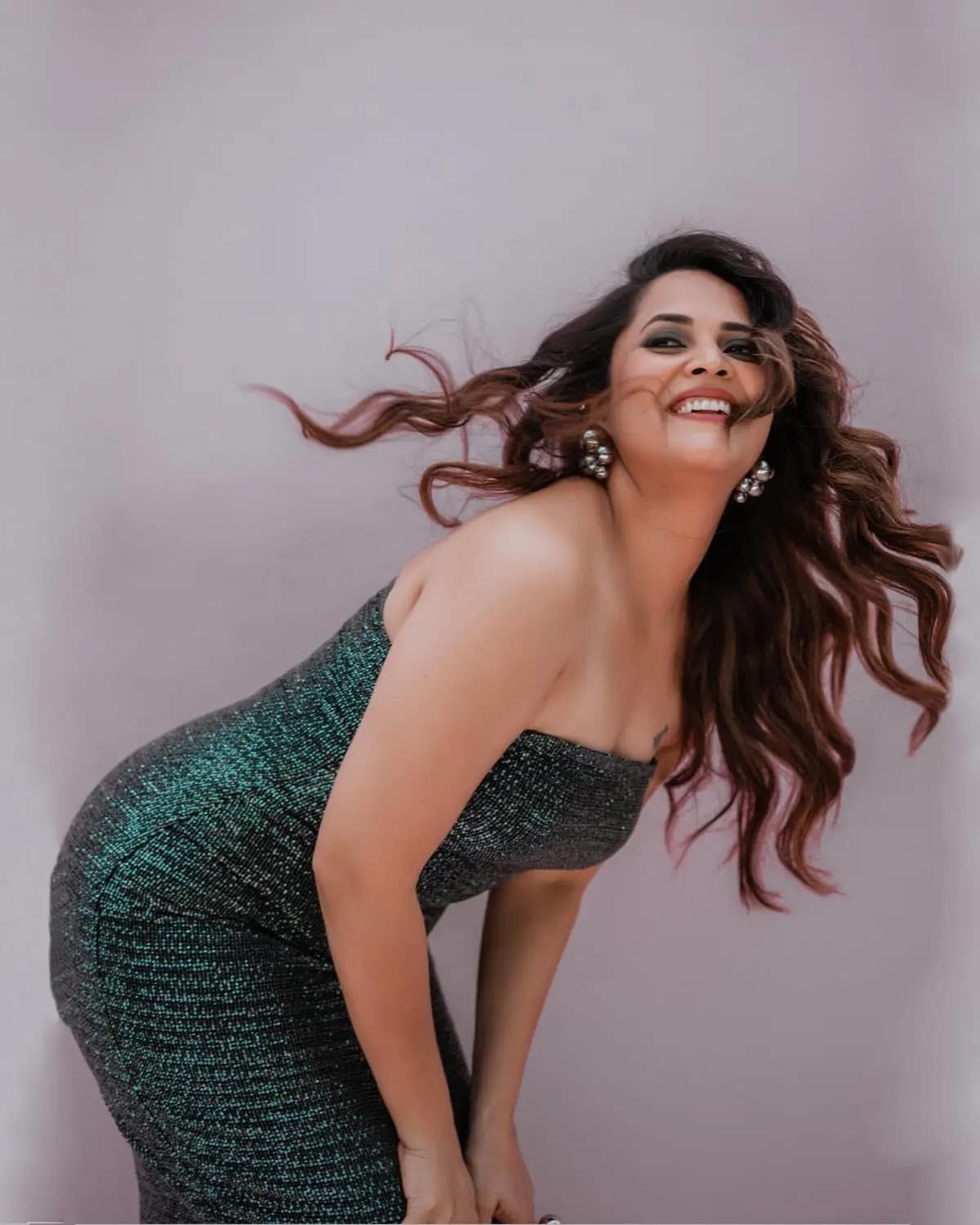 Anasuya Bharadwaj Wearing Green Sleeveless Gown | HDactress.com - Image 10 Anasuya Bharadwaj Wearing Green Sleeveless Gown | HDactress.com - Image 10