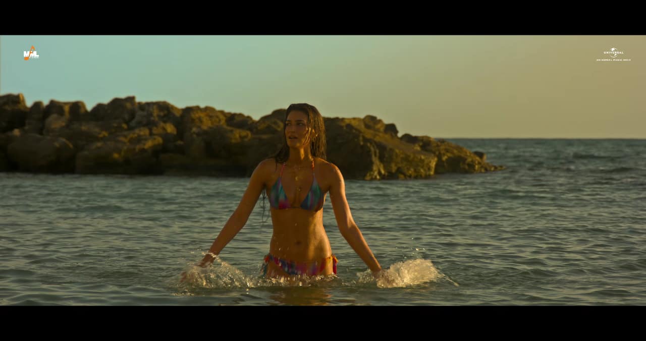 Screenshot Leher Official Video Shahid Kriti Rashmika Pritam Arijit Singh Amitabh B Cockt