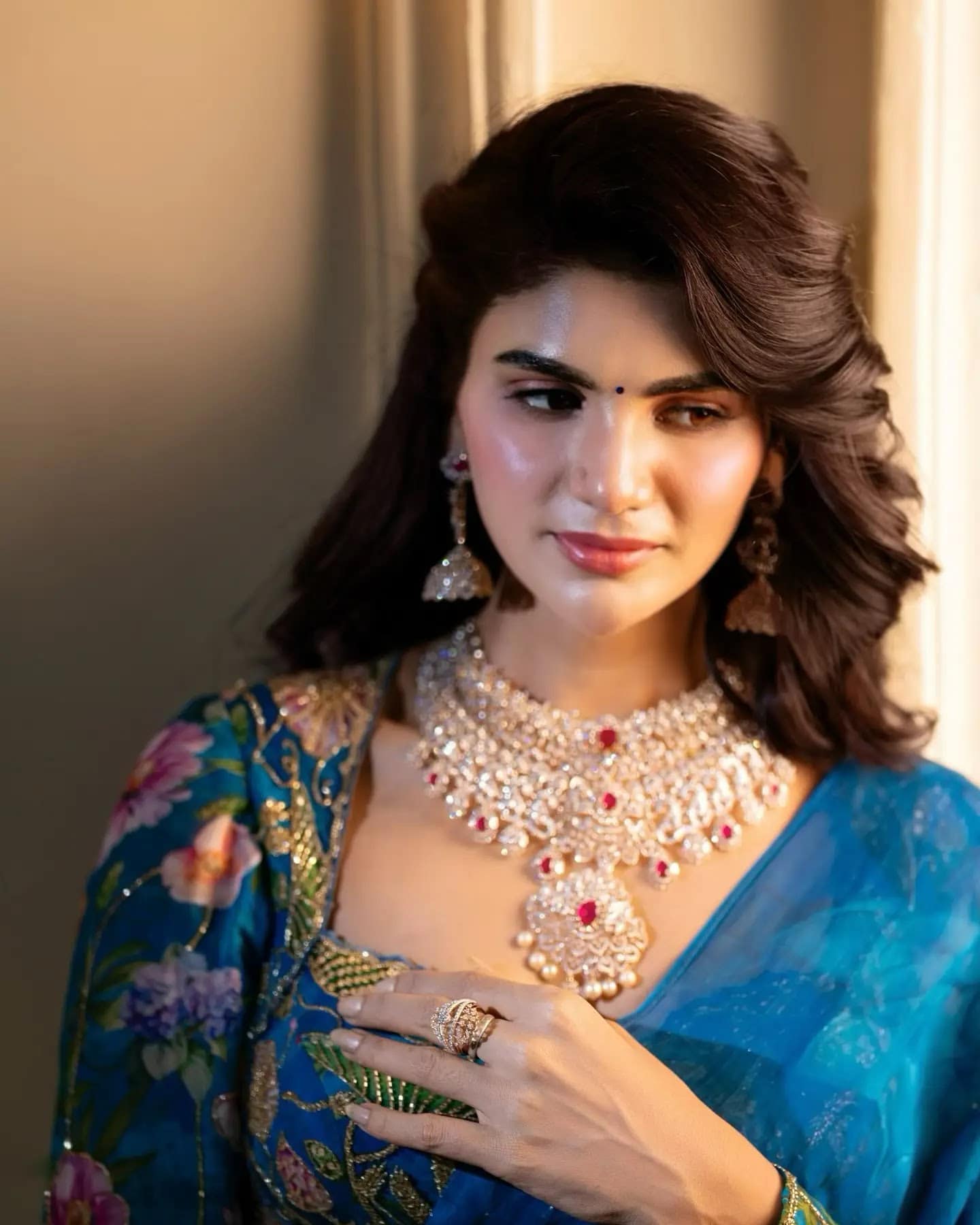 Jabardasth Varsha Stills In Gold Jewellery Blue Lehenga Choli - Image 7 Jabardasth Varsha Stills In Gold Jewellery Blue Lehenga Choli - Image 7