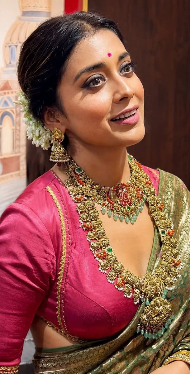 Shriya Saran F09fa5b5f09f98bb Latest Hd Photos