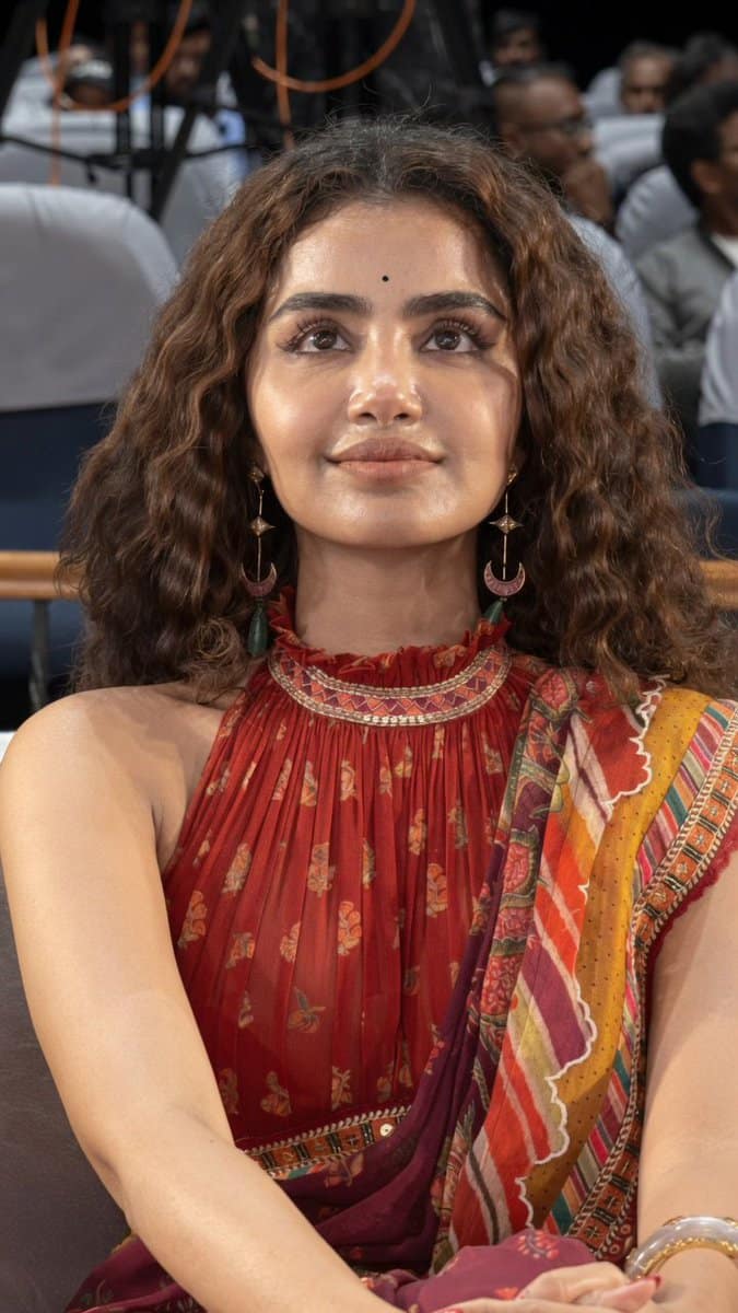 Anupama Parameswaran with her gorgeous look at #CrazyKalyanam movie teaser launch event. ❤️ #AnupamaParameswaran