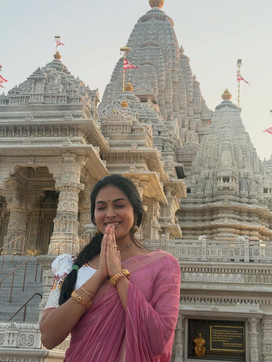 Divi Vadthya F09fa5b0f09f98bb Latest Hd Photos