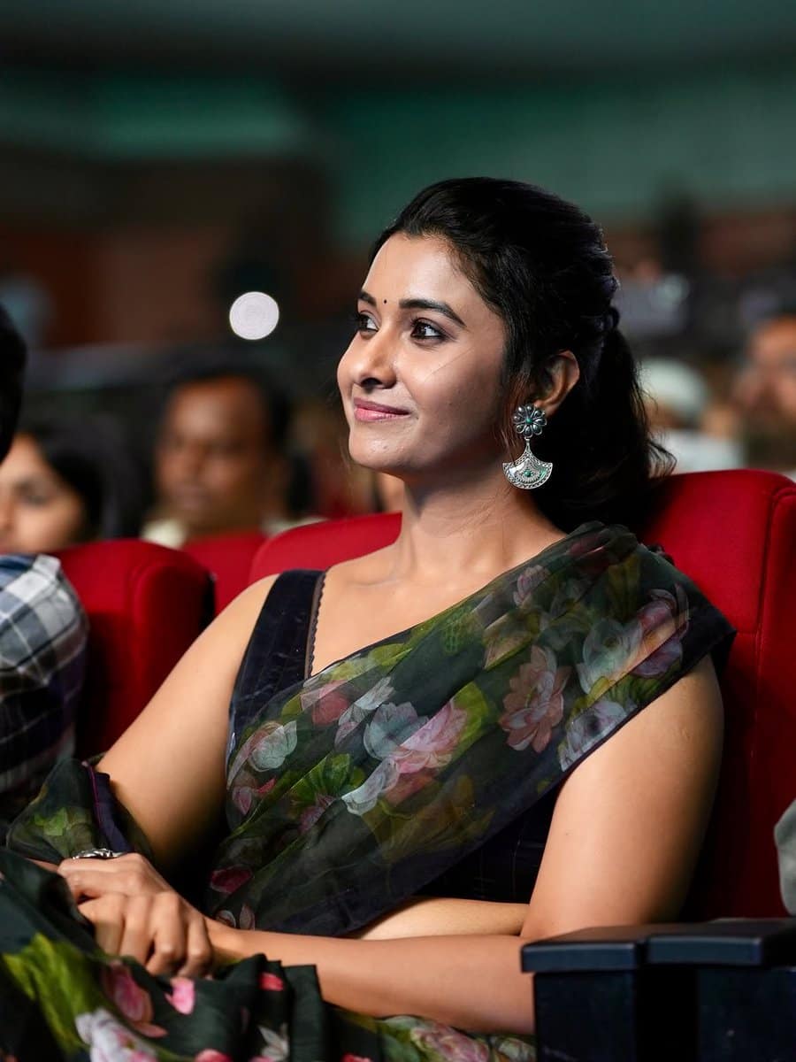 Priya Bhavanishankar F09fa5b0 Latest Hd Photos